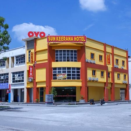 Oyo 89387 Sun Keerana Hotel Klang Eksteriør billede