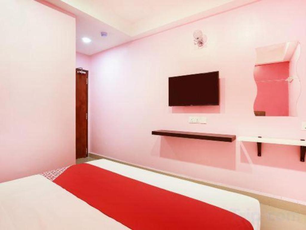 Oyo 89387 Sun Keerana Hotel Klang Eksteriør billede