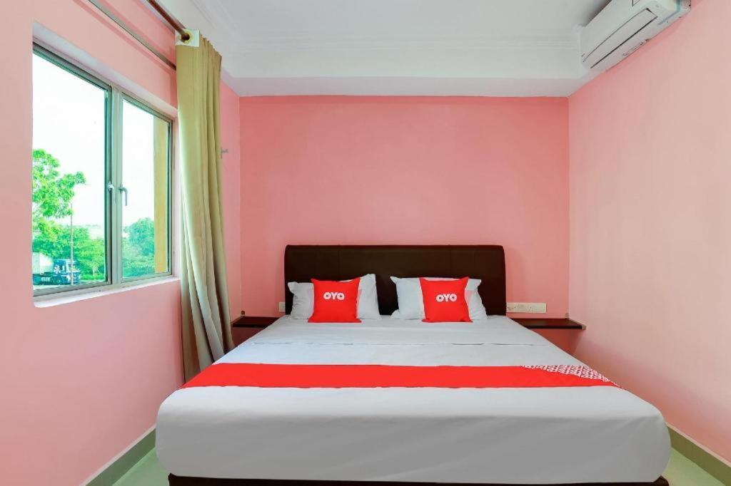 Oyo 89387 Sun Keerana Hotel Klang Eksteriør billede