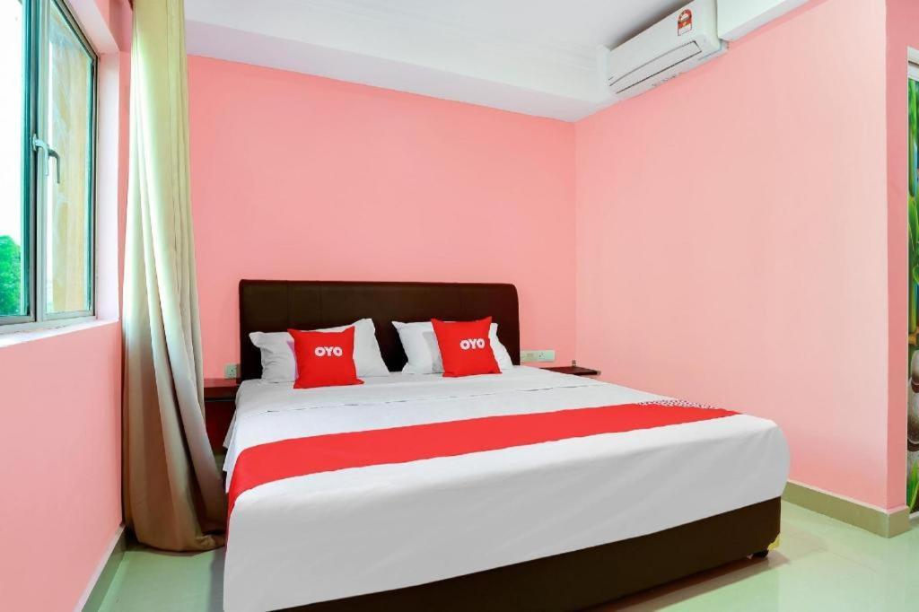 Oyo 89387 Sun Keerana Hotel Klang Eksteriør billede
