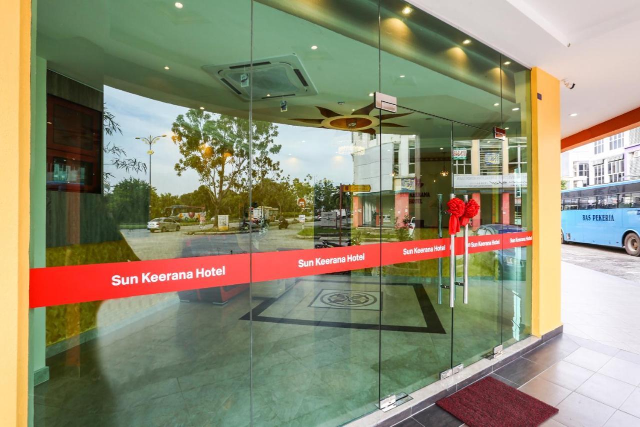 Oyo 89387 Sun Keerana Hotel Klang Eksteriør billede